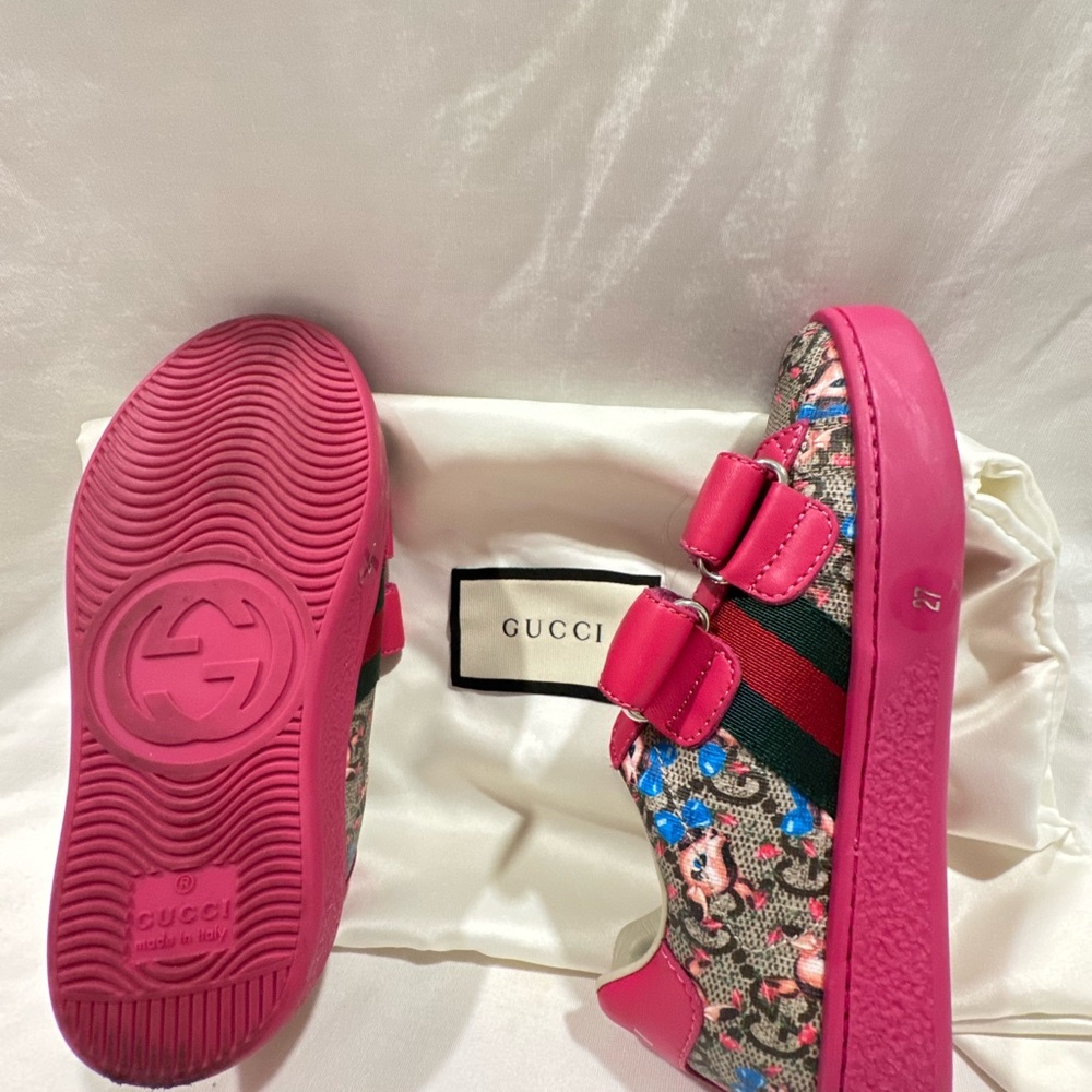 Gucci pink strap sneakers dust bag included